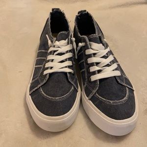 Brand New/Never Worn Jellypop sneakers!